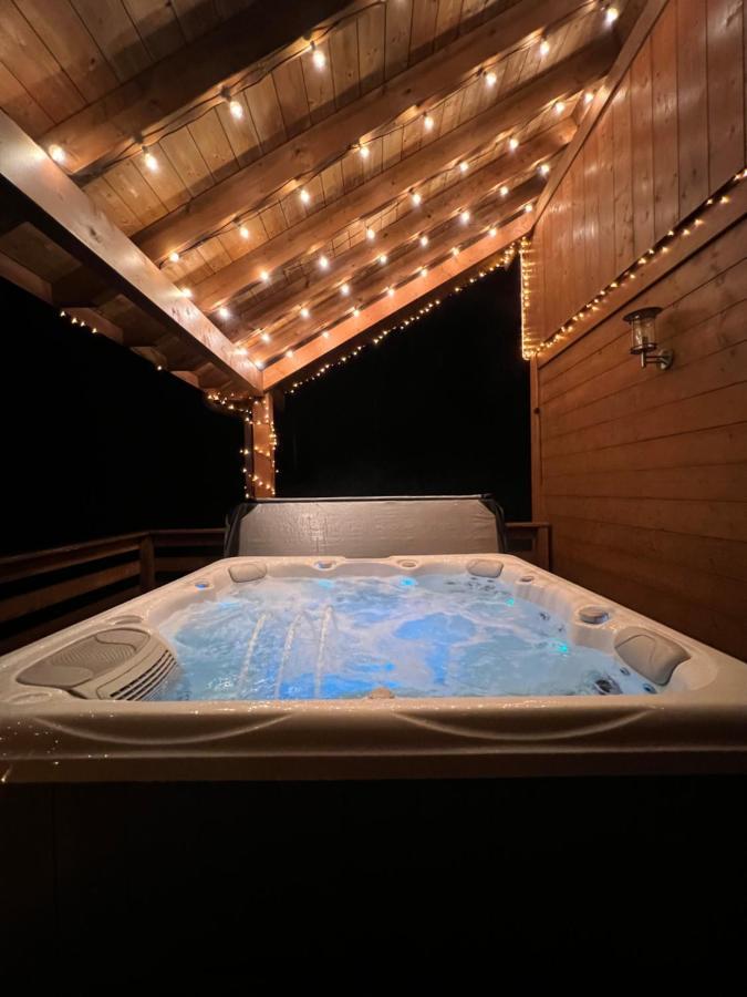 Chalet Casa De Monzel With 6-person Jacuzzi & Panoramic View